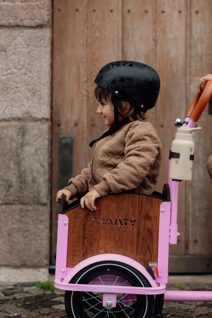 Chanty Cargo Kid – Pink inkl. hjelm, flaskeholder, håndtag i 2 farver og ringklokke - BørnecyklerneChantyBørnecyklernePink: BLC16 - LYRChanty Cargo Kid – Pink inkl. hjelm, flaskeholder, håndtag i 2 farver og ringklokke
